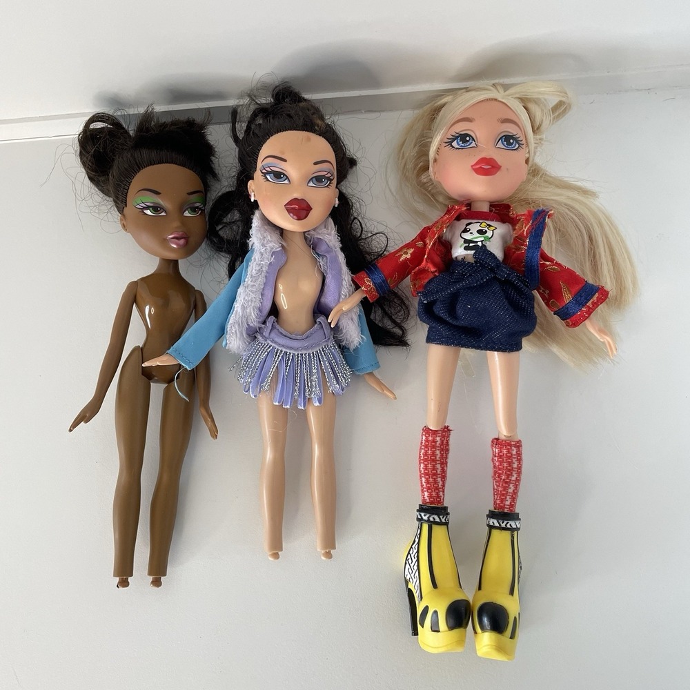Bratz Lot Of 3 Dolls Need TLC Study Abroad Cloe Funk Out Sasha Dana